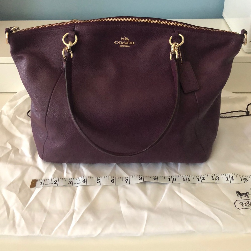 ✨Large Coach Kelsey bag✨